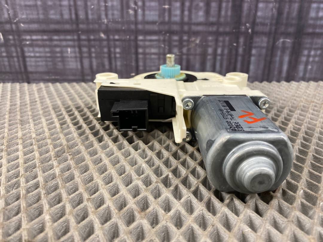 Мотор стеклоподъемника, 900 рублей, Красноярск