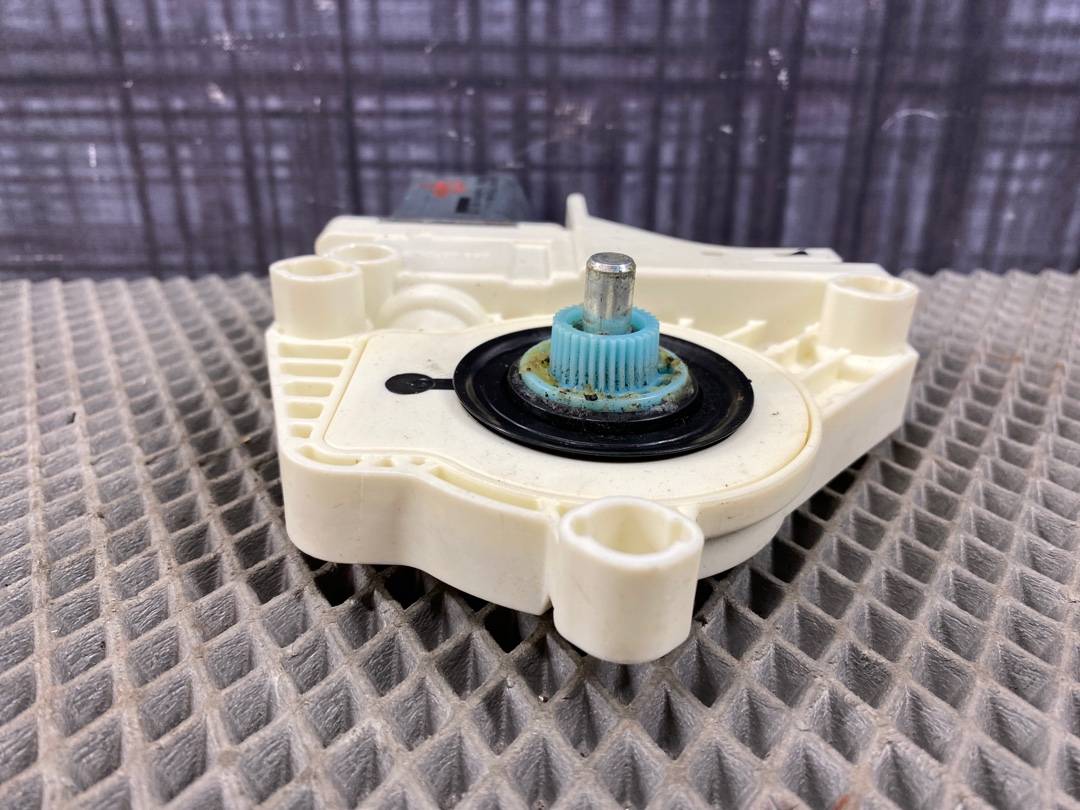 Мотор стеклоподъемника, 900 рублей, Красноярск