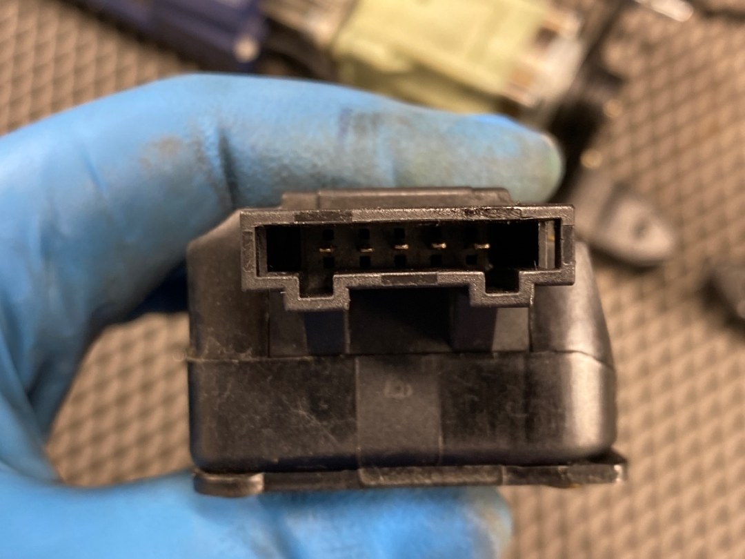 Комплект электропривода крышки багажника, 12000 рублей, Красноярск