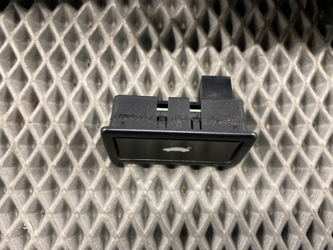 Комплект электропривода крышки багажника, 12000 рублей, Красноярск