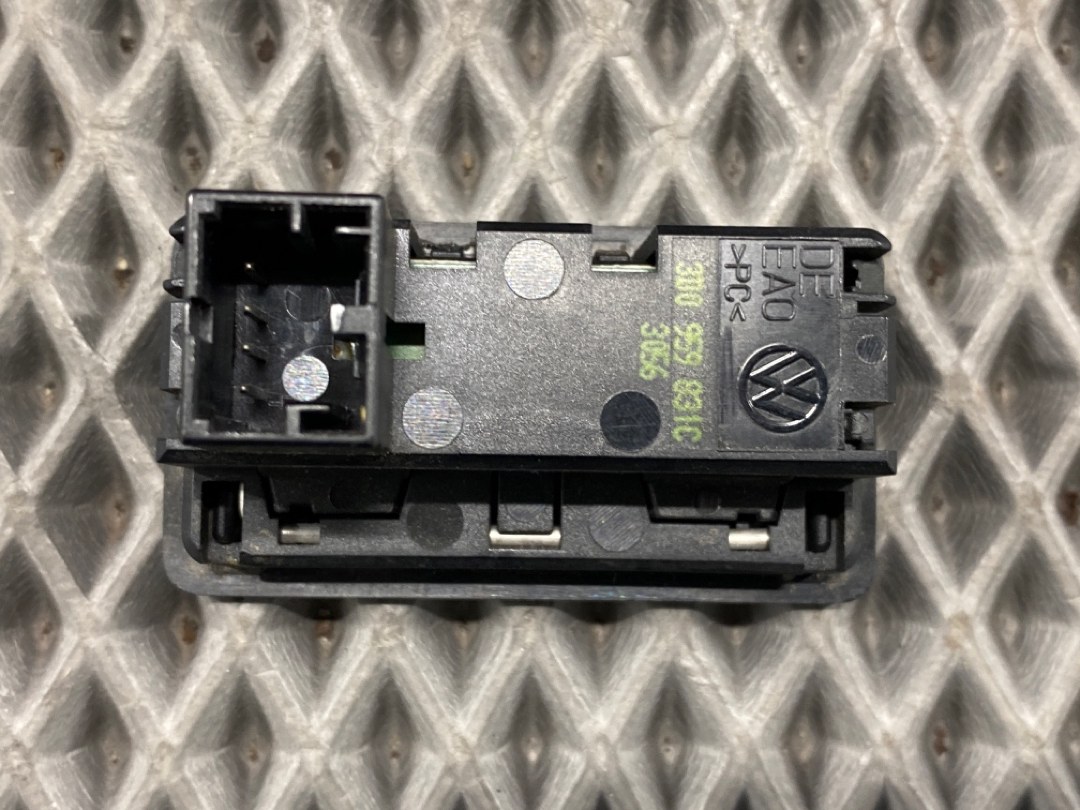 Комплект электропривода крышки багажника, 12000 рублей, Красноярск