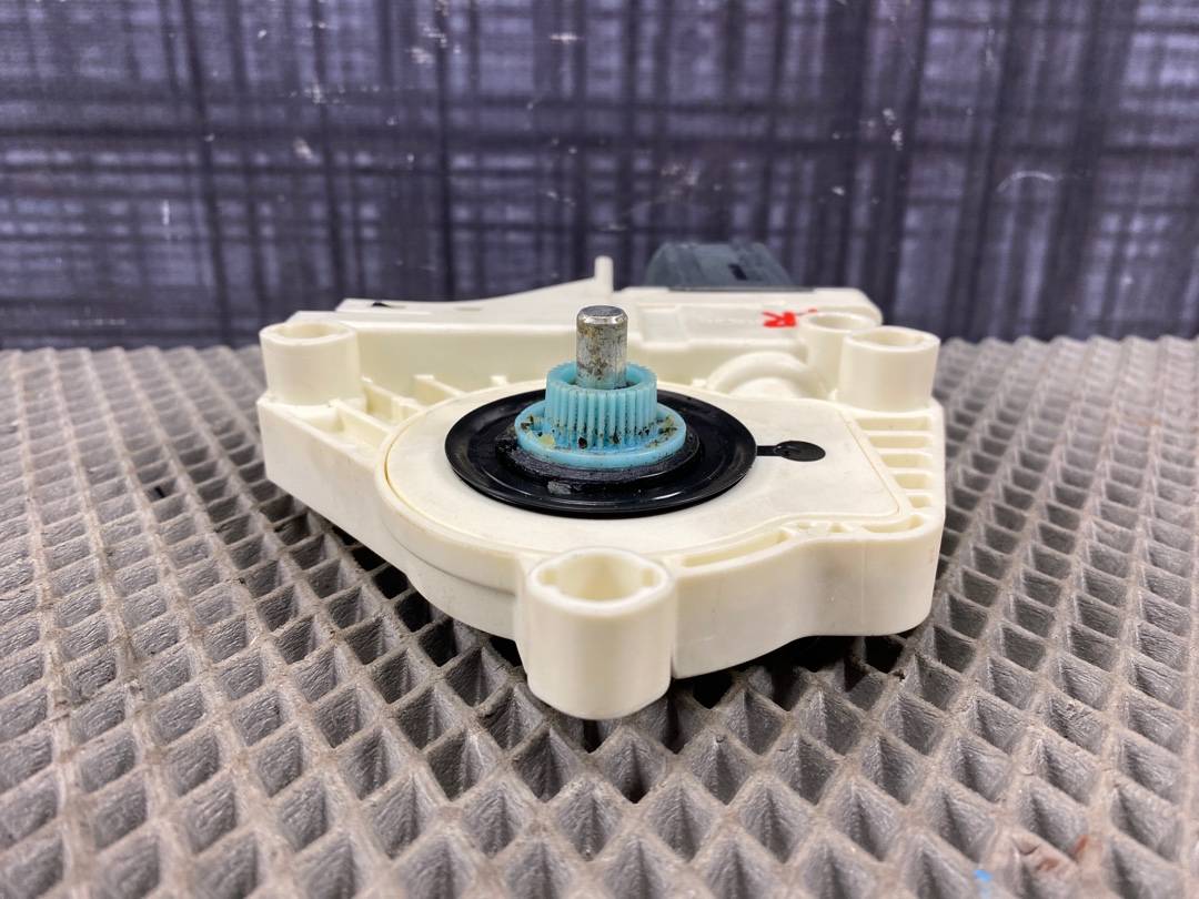 Мотор стеклоподъемника, 900 рублей, Красноярск