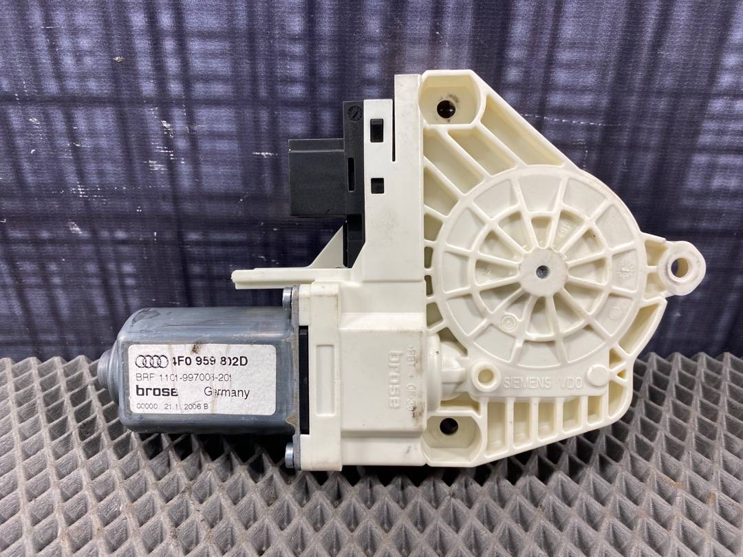 Мотор стеклоподъемника, 900 рублей, Красноярск