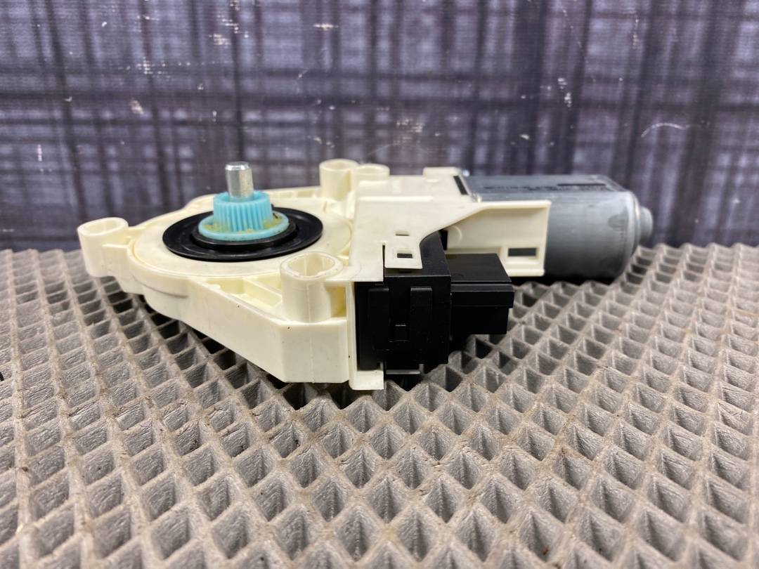 Мотор стеклоподъемника, 900 рублей, Красноярск