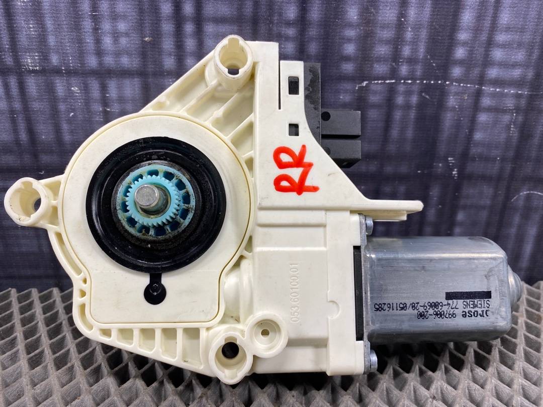 Мотор стеклоподъемника, 900 рублей, Красноярск