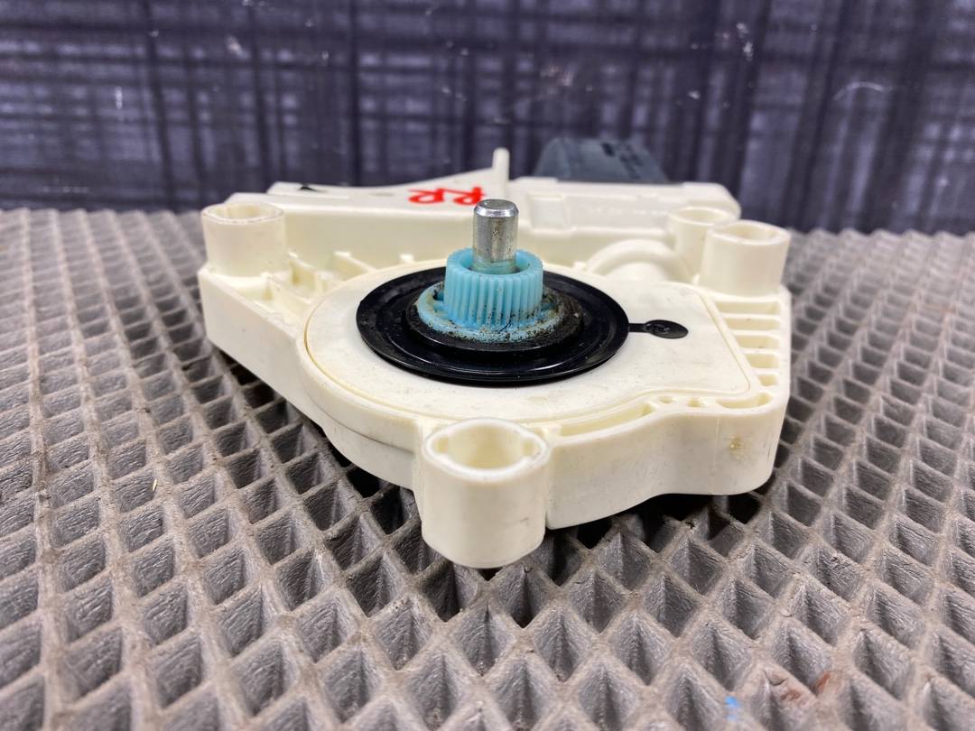 Мотор стеклоподъемника, 900 рублей, Красноярск