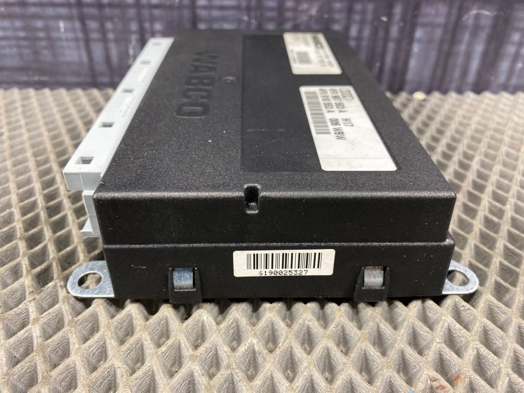 Блок управления подвеской, 2400 рублей, Красноярск