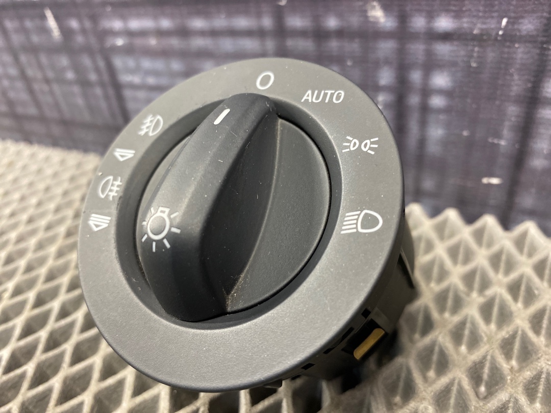 Переключатель света, 600 рублей, Красноярск