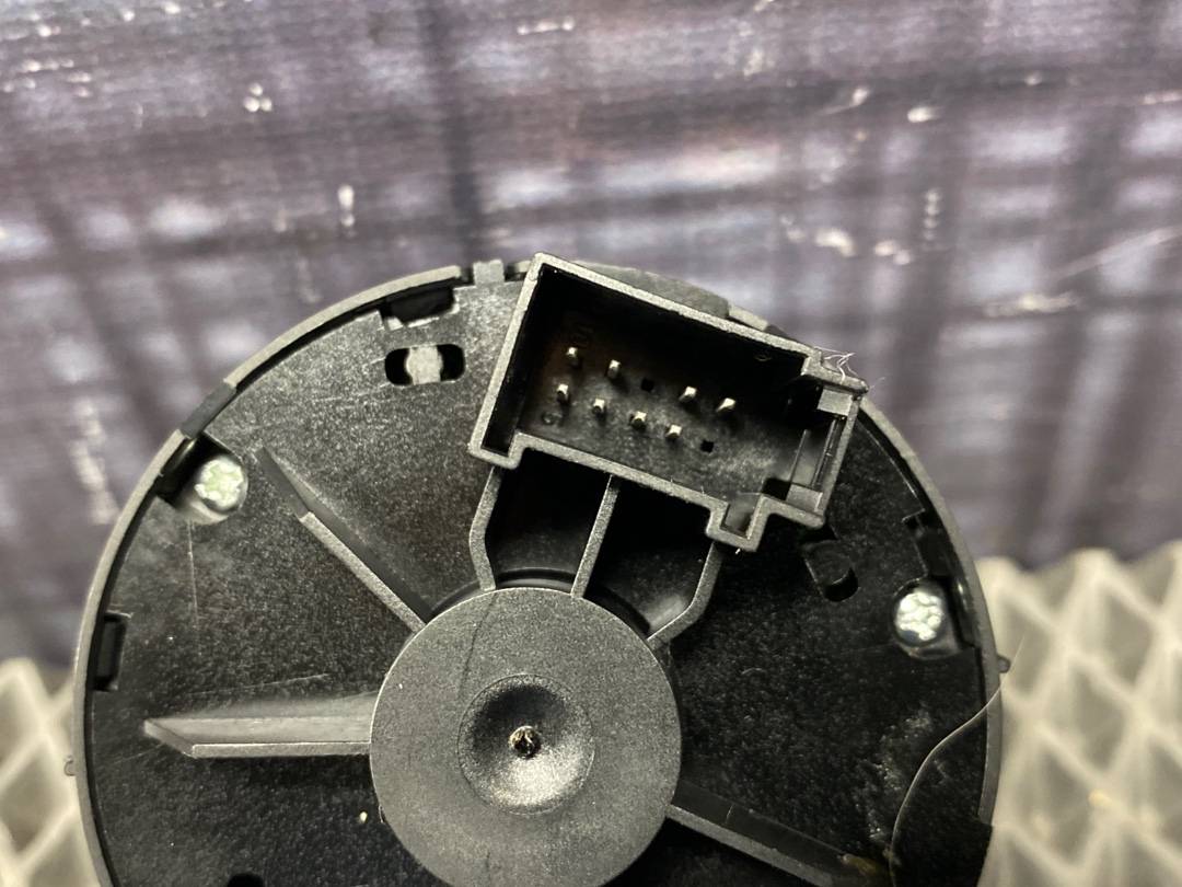 Переключатель света, 600 рублей, Красноярск