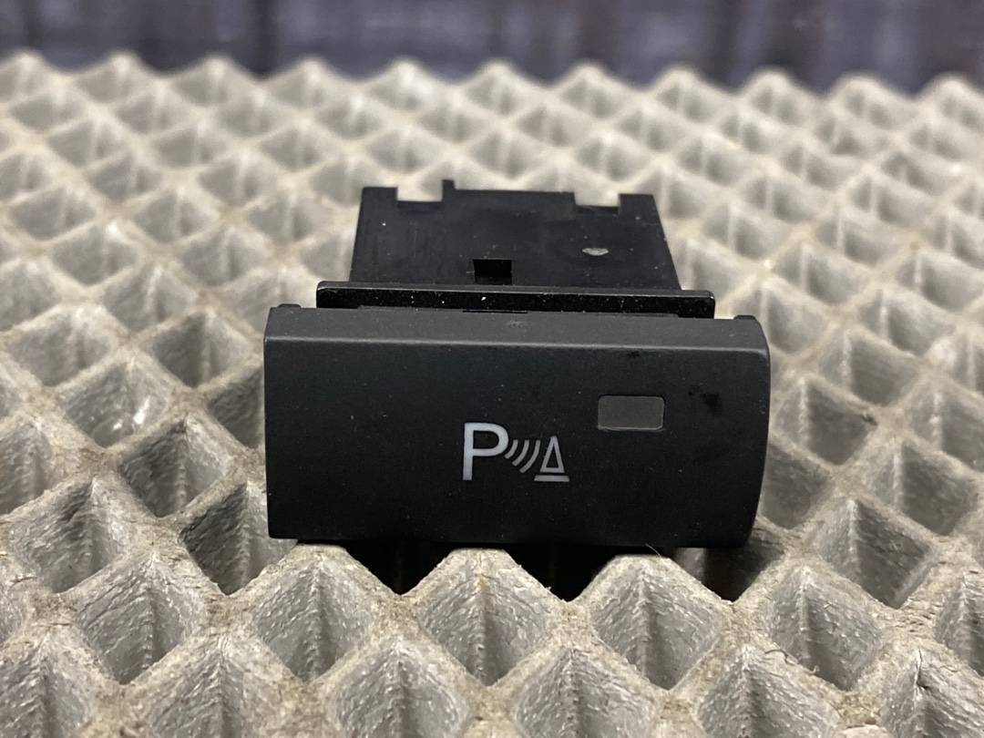 Кнопка парктроников, 240 рублей, Красноярск