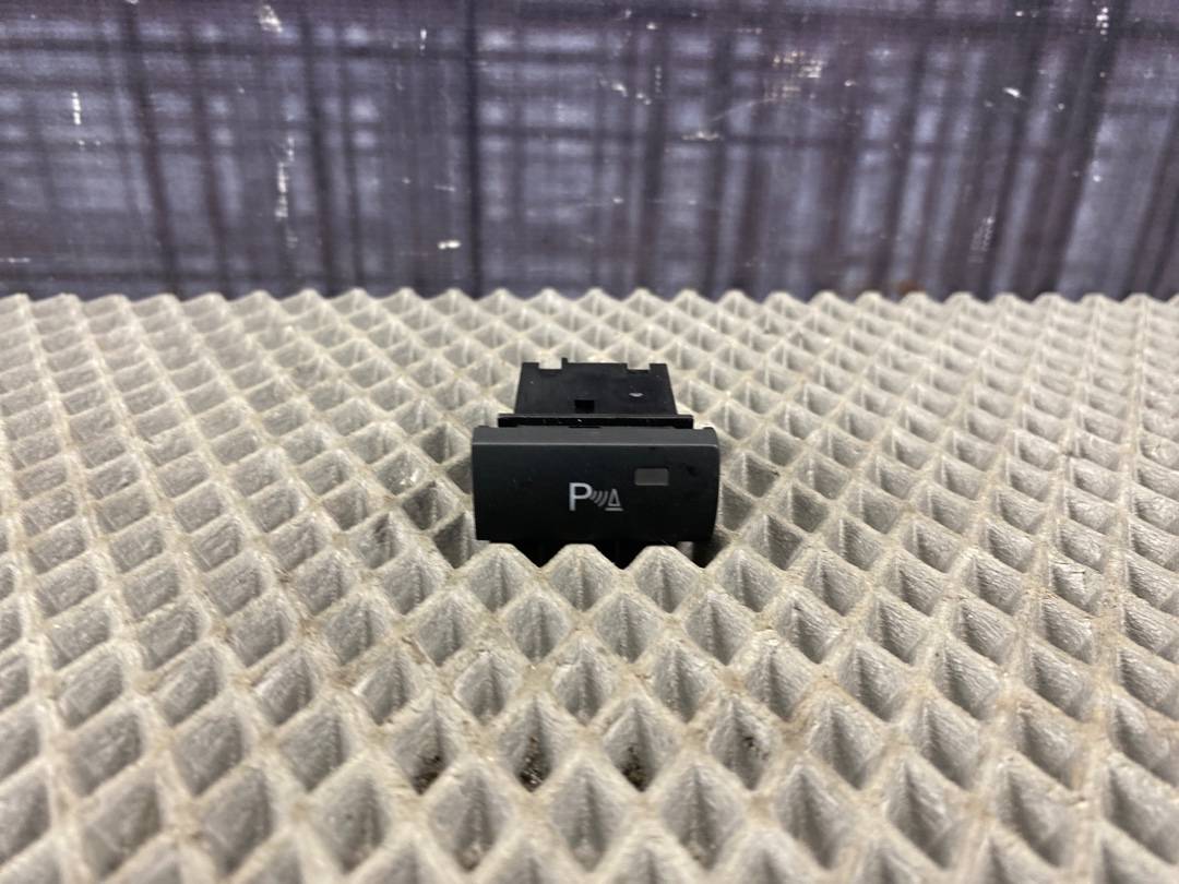 Кнопка парктроников, 240 рублей, Красноярск