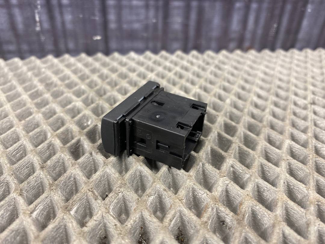 Кнопка парктроников, 240 рублей, Красноярск