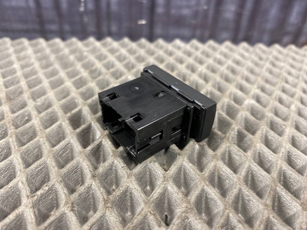 Кнопка парктроников, 240 рублей, Красноярск