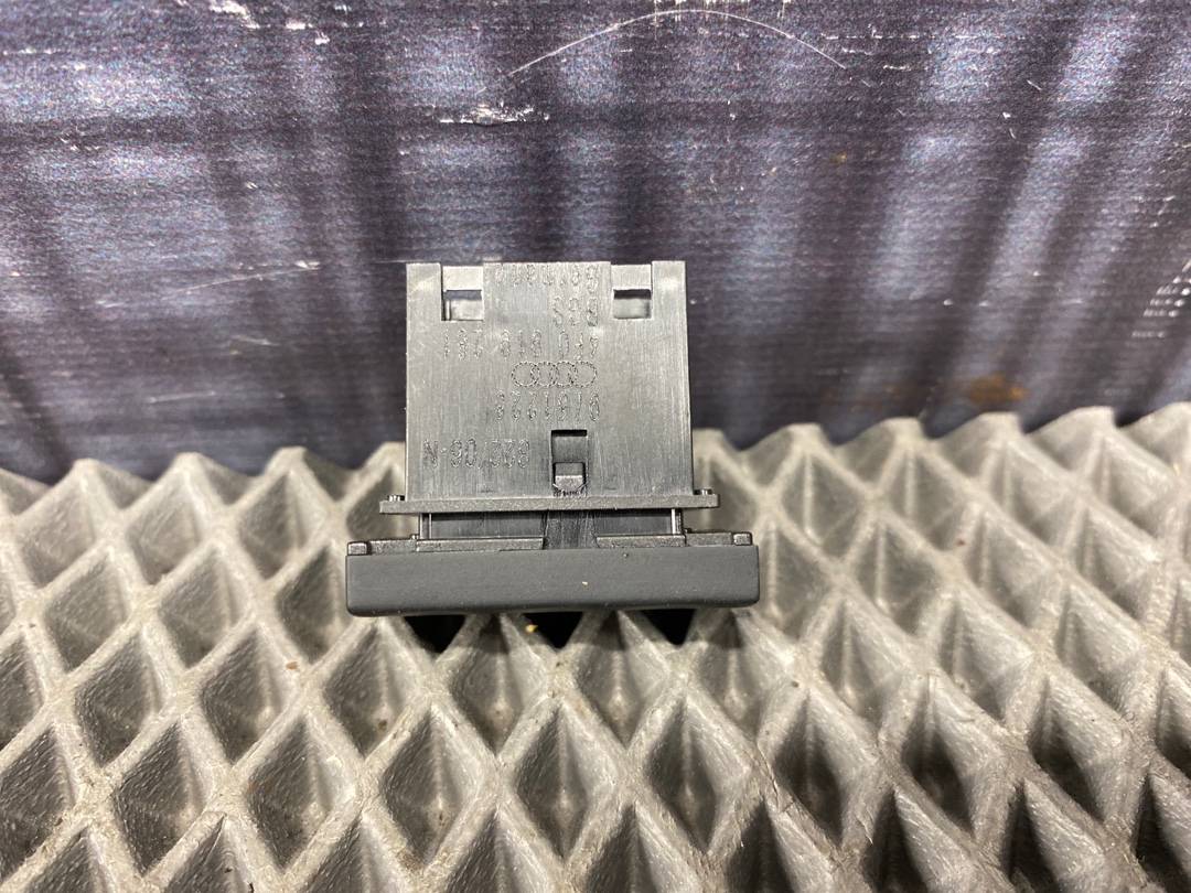 Кнопка парктроников, 240 рублей, Красноярск