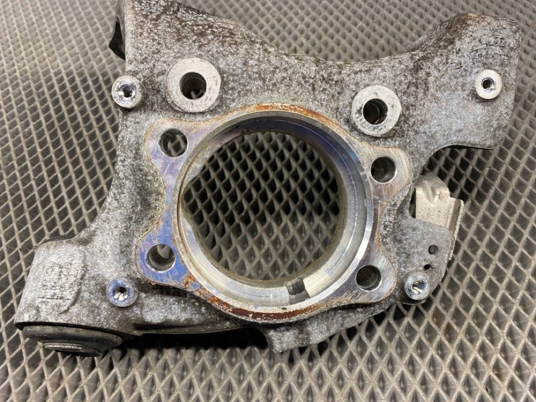 Поворотный кулак, 1500 рублей, Красноярск