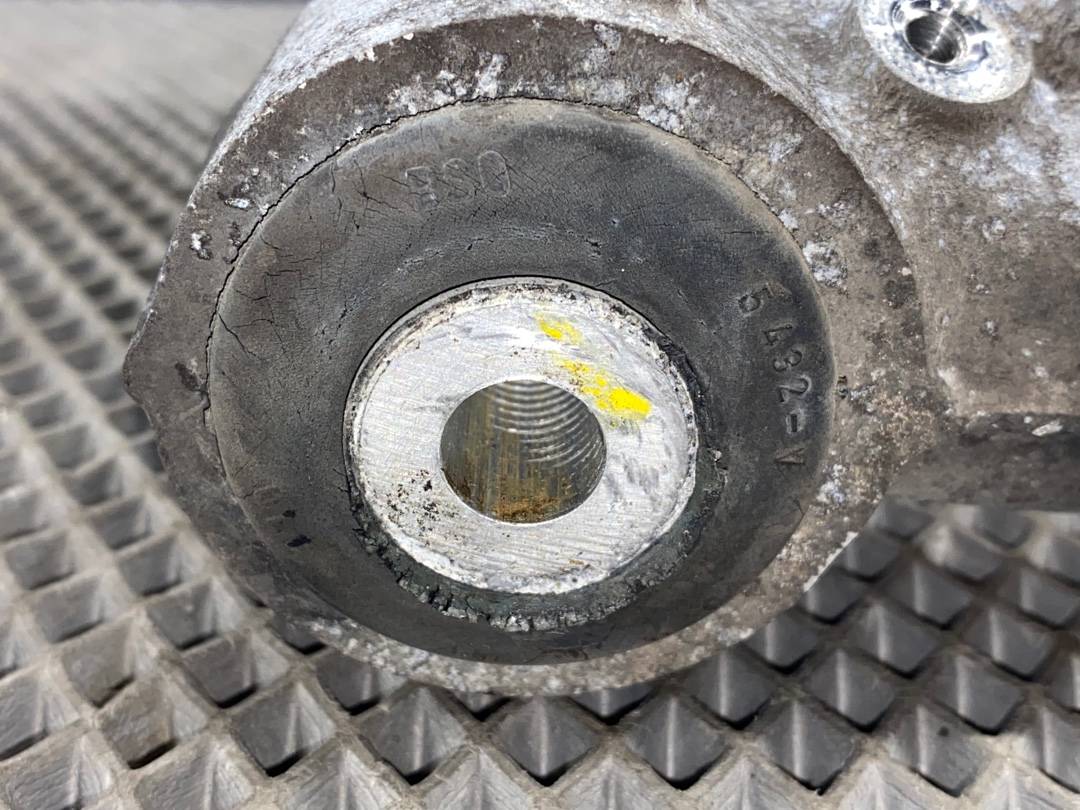 Поворотный кулак, 1500 рублей, Красноярск