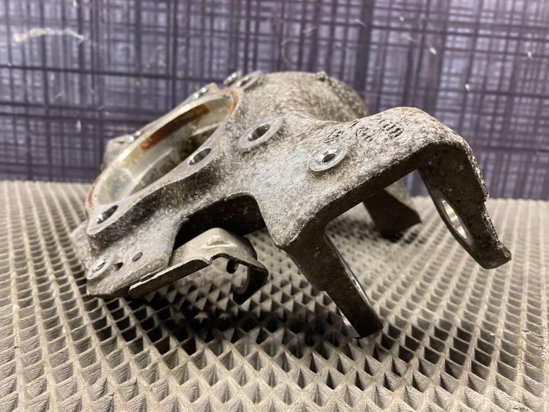 Поворотный кулак, 1500 рублей, Красноярск