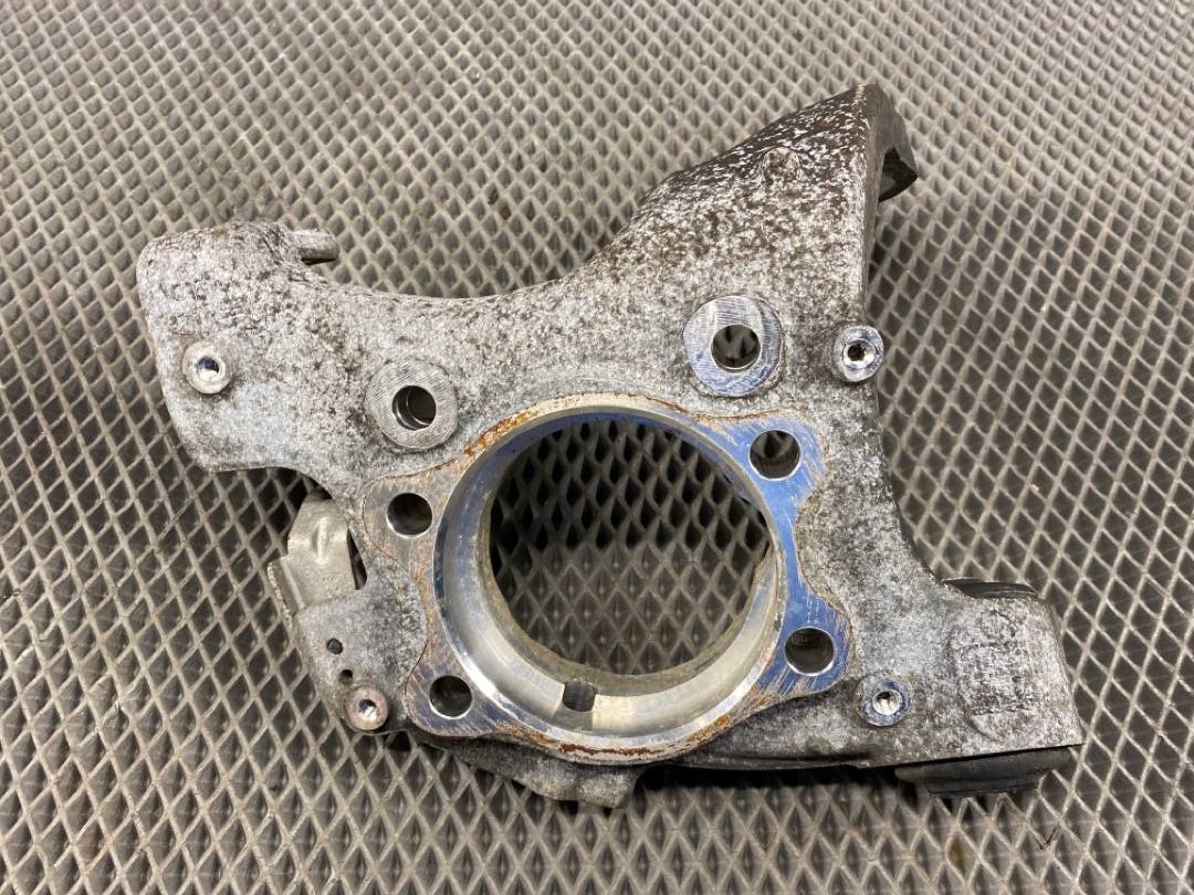 Поворотный кулак, 1500 рублей, Красноярск