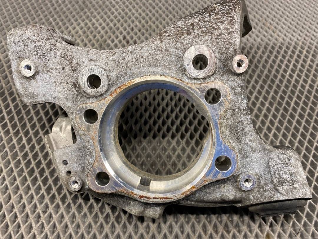 Поворотный кулак, 1500 рублей, Красноярск