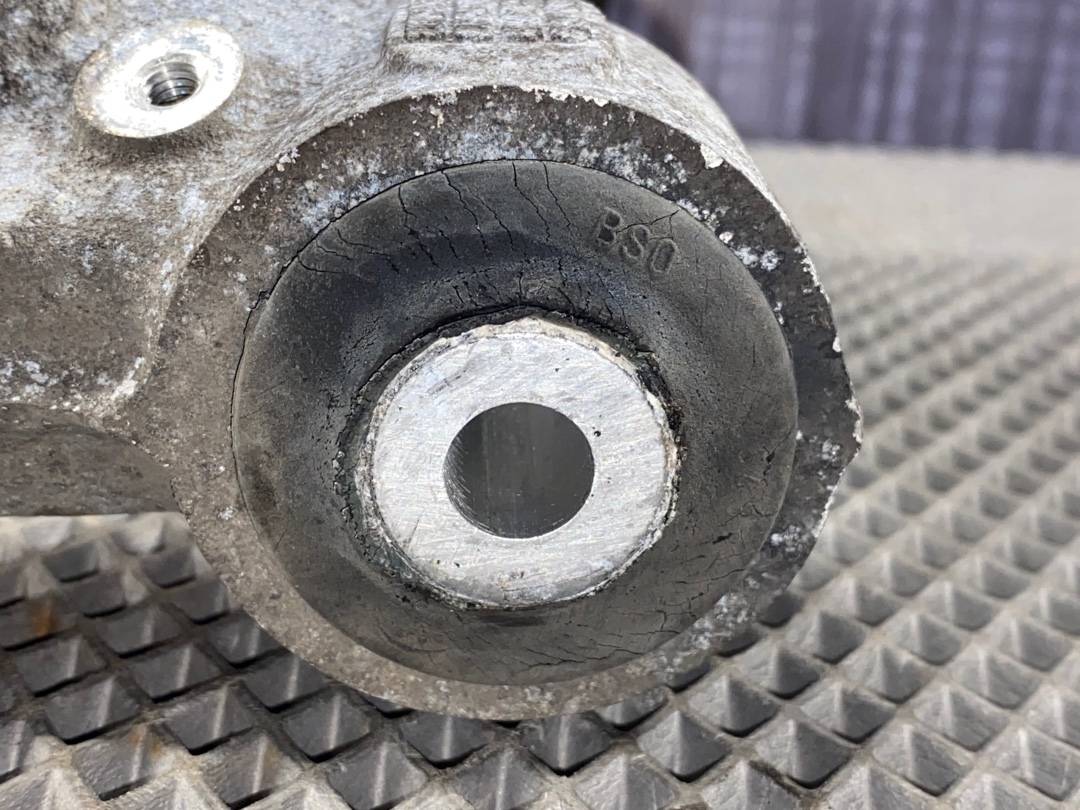 Поворотный кулак, 1500 рублей, Красноярск