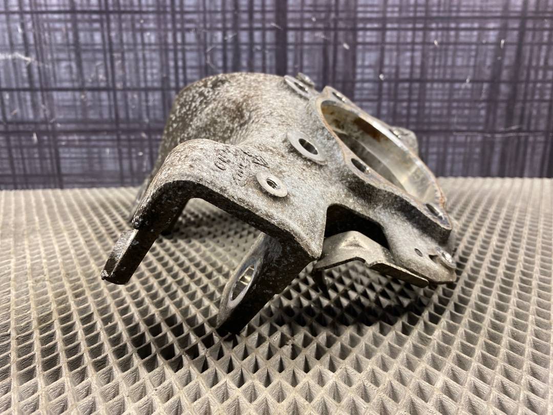 Поворотный кулак, 1500 рублей, Красноярск