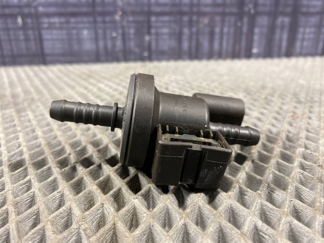 Клапан вентиляции топливного бака, 900 рублей, Красноярск