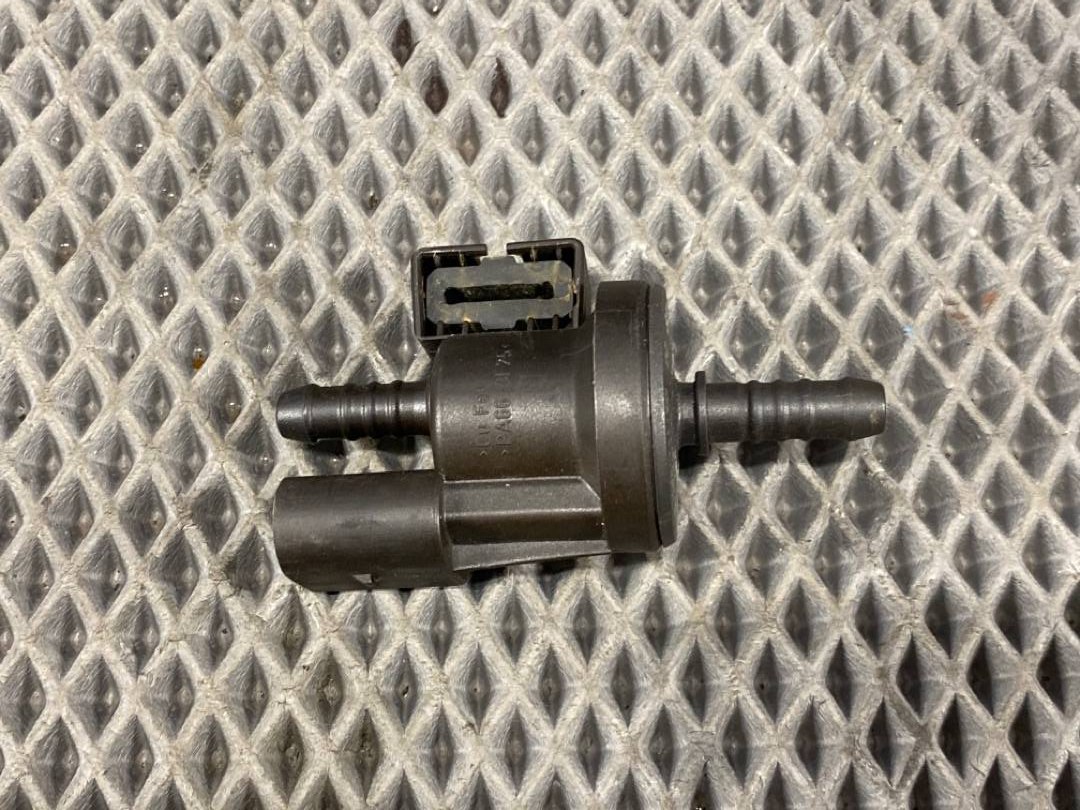 Клапан вентиляции топливного бака, 900 рублей, Красноярск