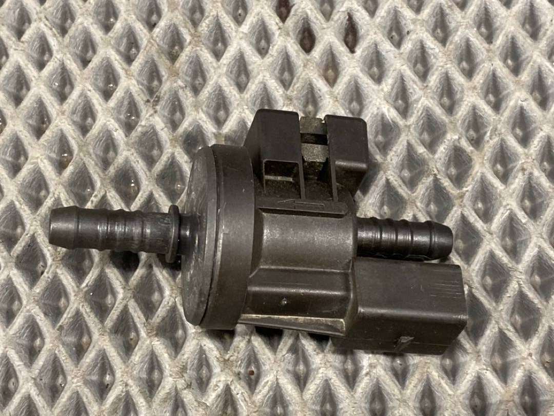 Клапан вентиляции топливного бака, 900 рублей, Красноярск