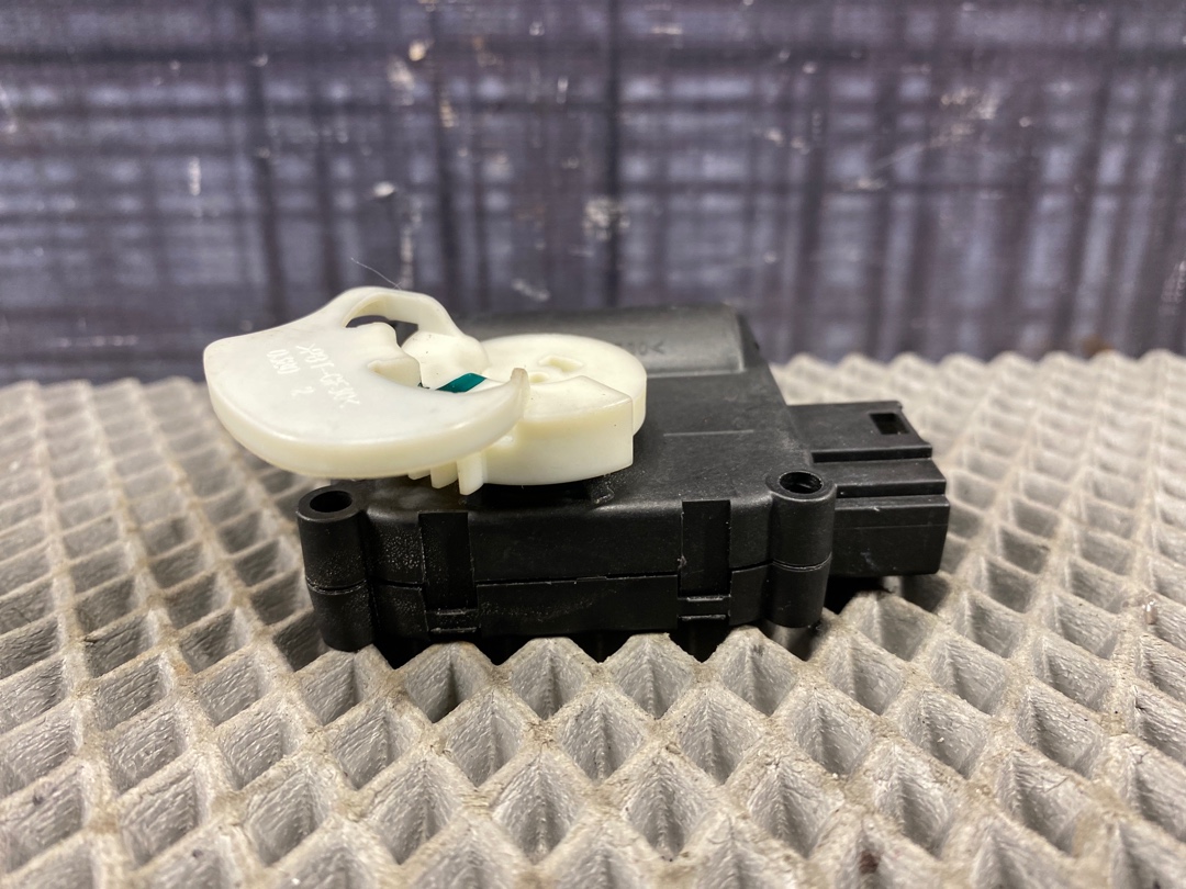 Мотор заслонки печки, 720 рублей, Красноярск