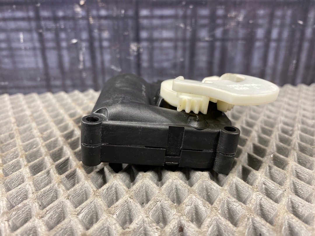 Мотор заслонки печки, 720 рублей, Красноярск