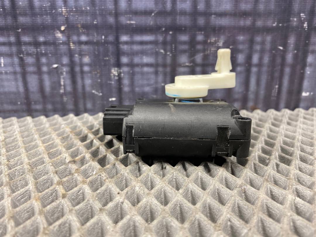 Мотор заслонки печки, 720 рублей, Красноярск