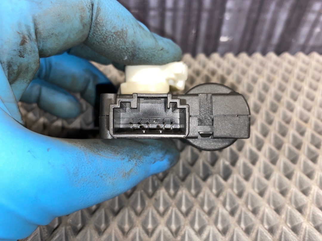 Мотор заслонки печки, 720 рублей, Красноярск