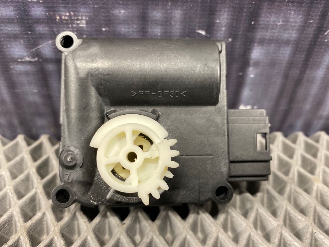 Мотор заслонки печки, 720 рублей, Красноярск