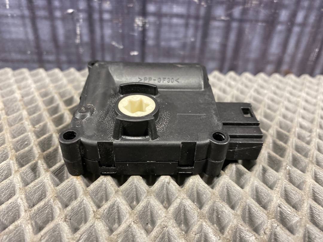 Мотор заслонки печки, 720 рублей, Красноярск