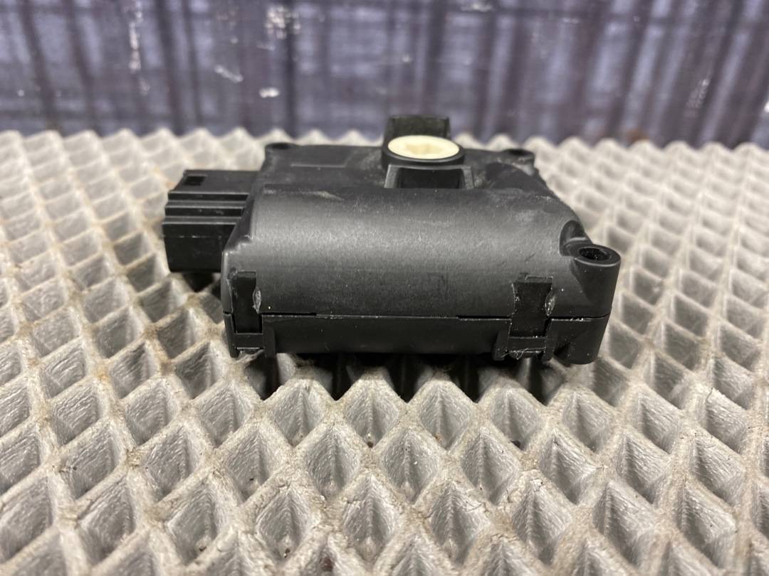 Мотор заслонки печки, 720 рублей, Красноярск