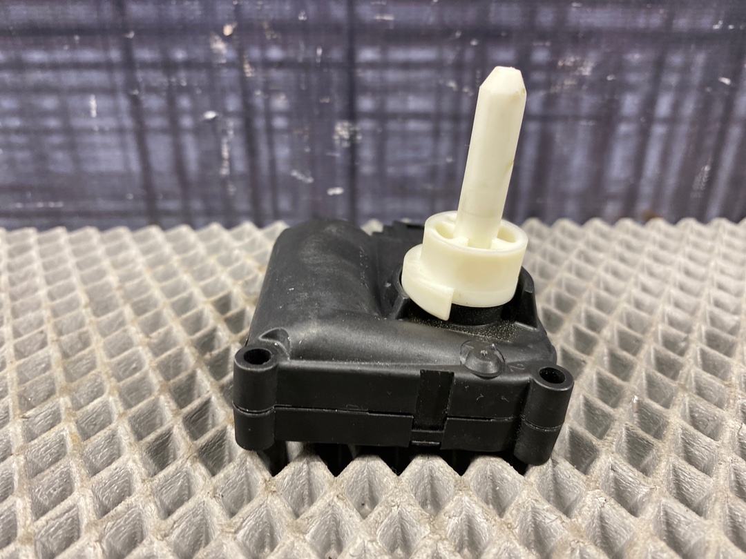 Мотор заслонки печки, 720 рублей, Красноярск