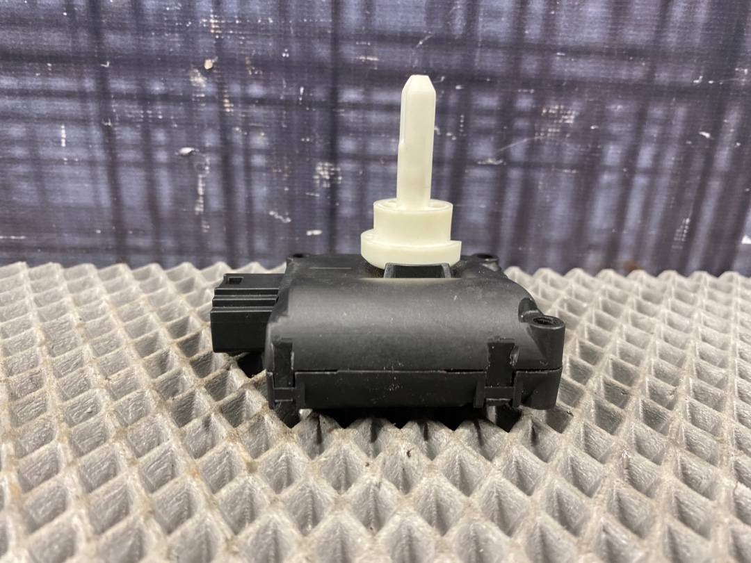 Мотор заслонки печки, 720 рублей, Красноярск