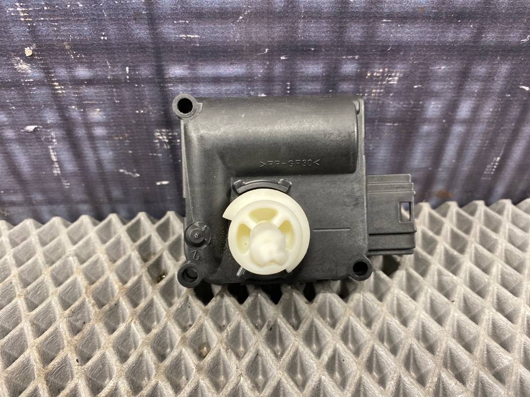 Мотор заслонки печки, 720 рублей, Красноярск