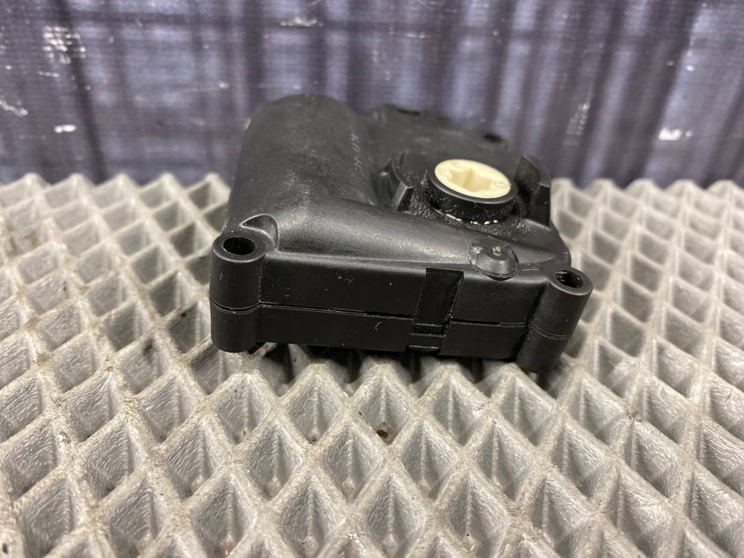 Мотор заслонки печки, 720 рублей, Красноярск