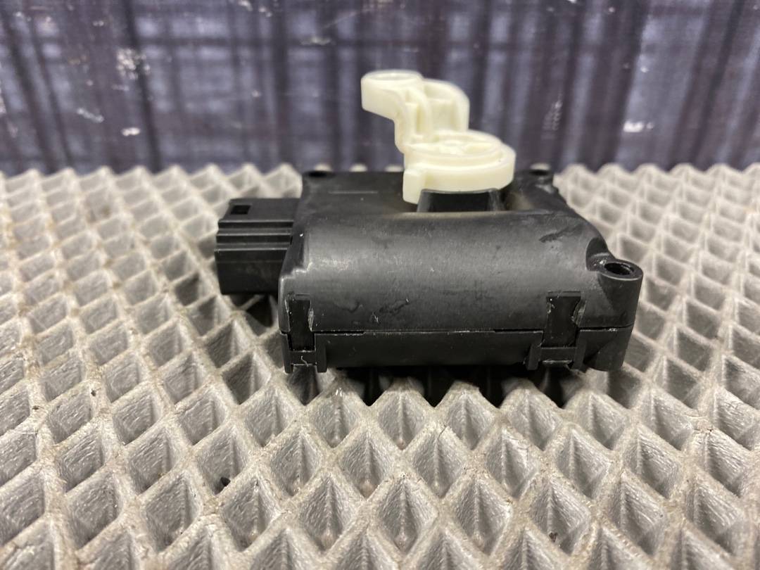 Мотор заслонки печки, 720 рублей, Красноярск