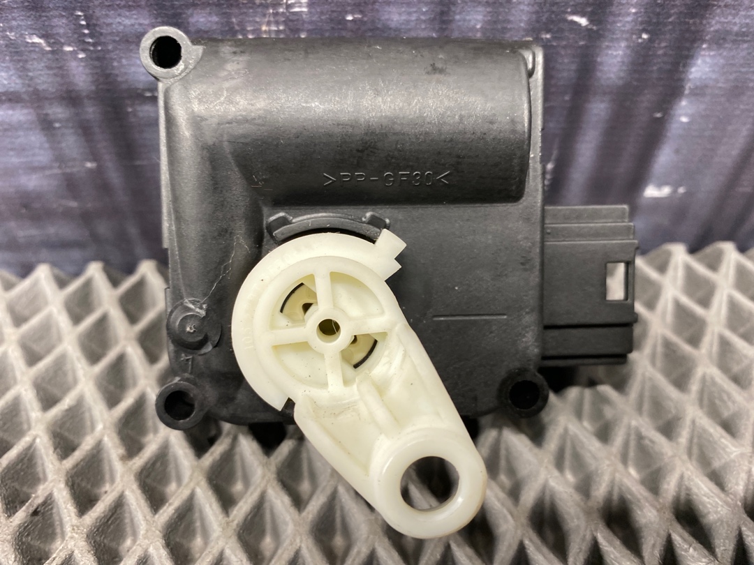 Мотор заслонки печки, 720 рублей, Красноярск