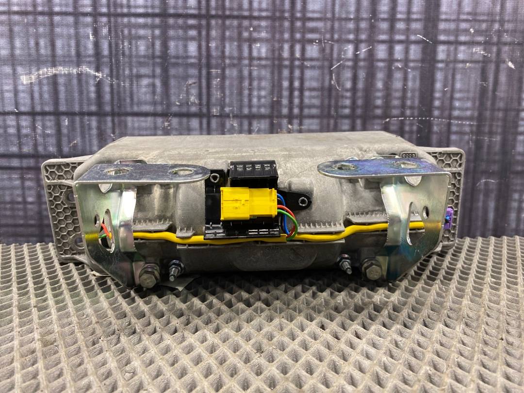 Airbag (подушка безопасности), 900 рублей, Красноярск