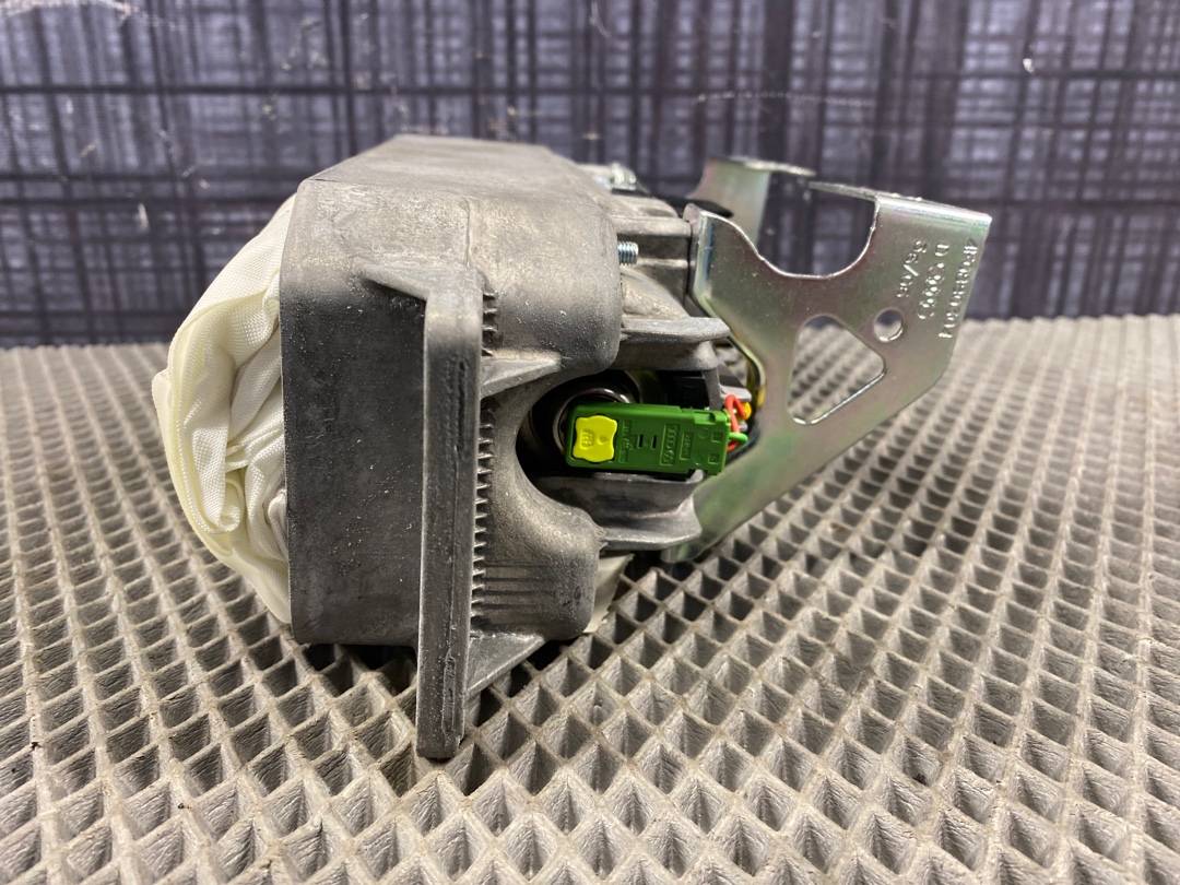 Airbag (подушка безопасности), 900 рублей, Красноярск