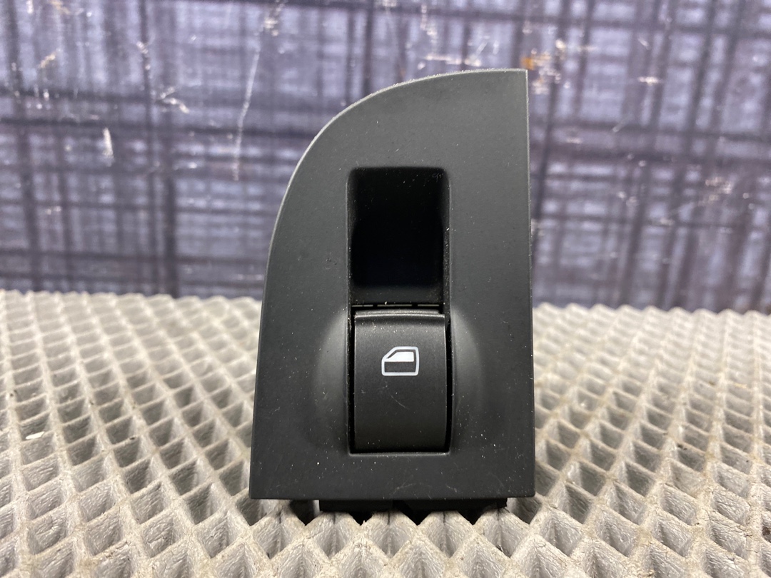 Кнопка стеклоподъемника, 275 рублей, Красноярск