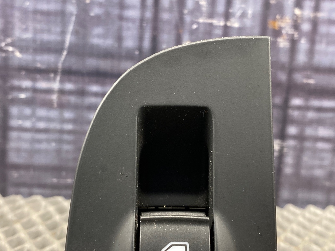 Кнопка стеклоподъемника, 275 рублей, Красноярск