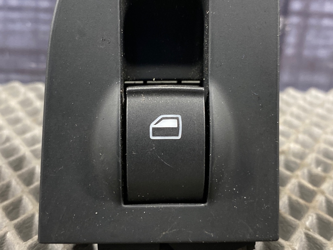 Кнопка стеклоподъемника, 275 рублей, Красноярск