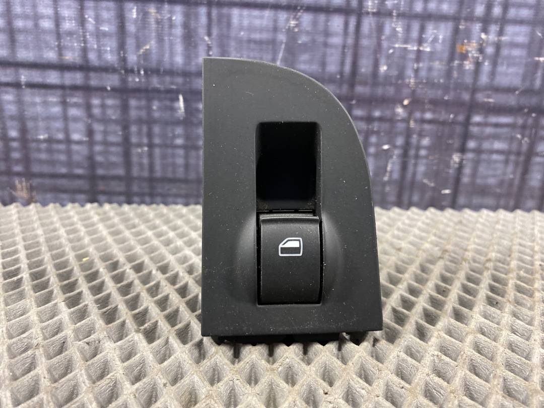 Кнопка стеклоподъемника, 275 рублей, Красноярск