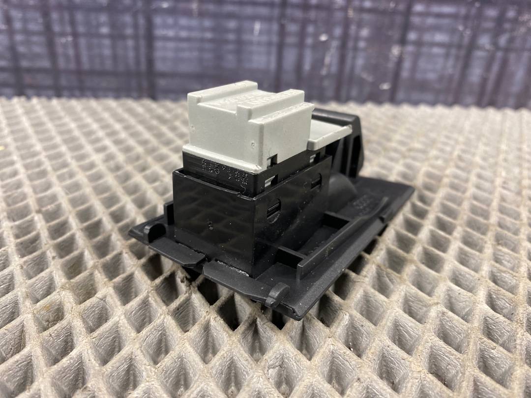 Кнопка стеклоподъемника, 275 рублей, Красноярск