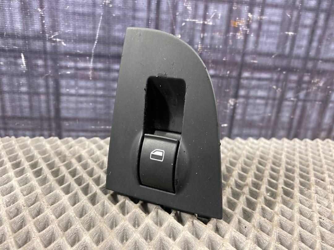 Кнопка стеклоподъемника, 275 рублей, Красноярск