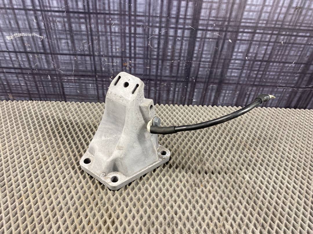 Кронштейн двигателя, 500 рублей, Красноярск